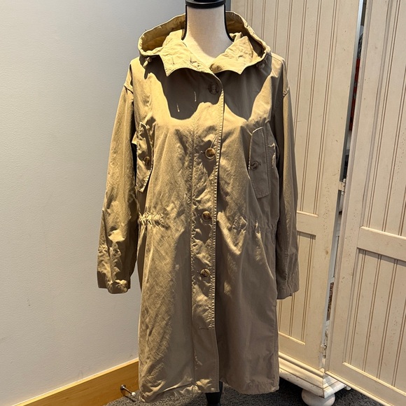 GAP Jackets & Blazers - GAP Women's Trench Coat
Size XS